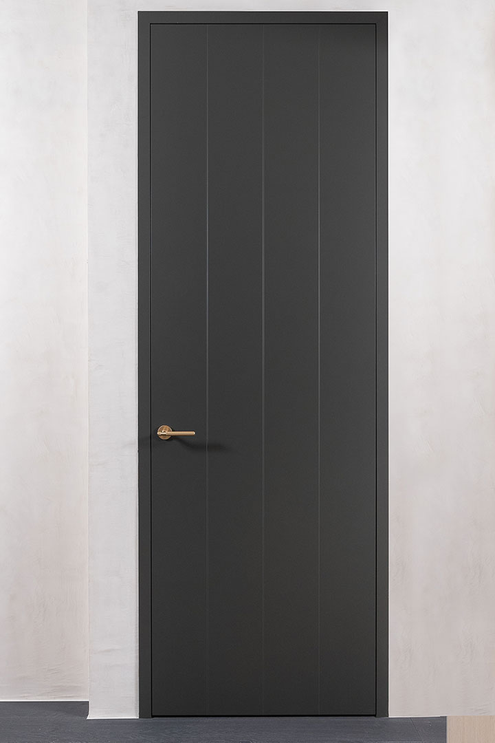 SignALUre aluminium deur met structuurlak en verticale groeven